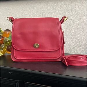 Coach vintage Rambler Legacy made in Costa Rica. Like New